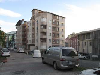 BİR GAYRİMENKUL`DEN KAVACIK MERKEZDE 130M2 3+1 KİRACILI ARA KAT